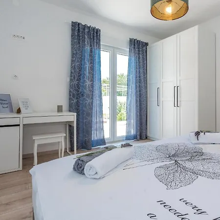Luxurious In بيت للعطل *