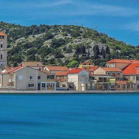 Gorgeous In Holiday home *