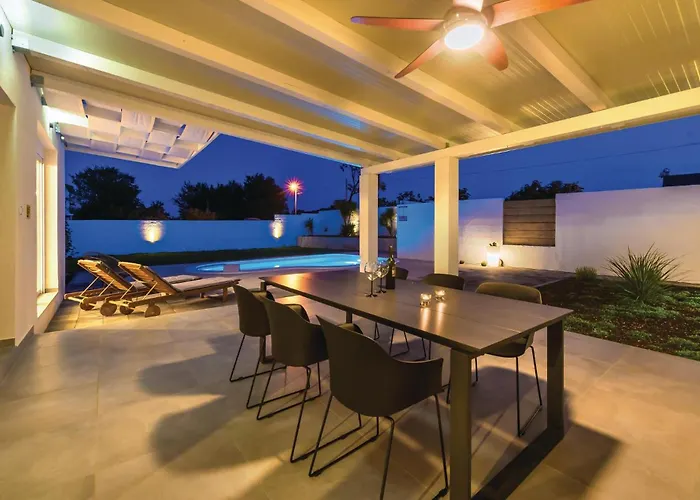 Сasa de vacaciones Gorgeous In Betina (Sibenik-Knin)